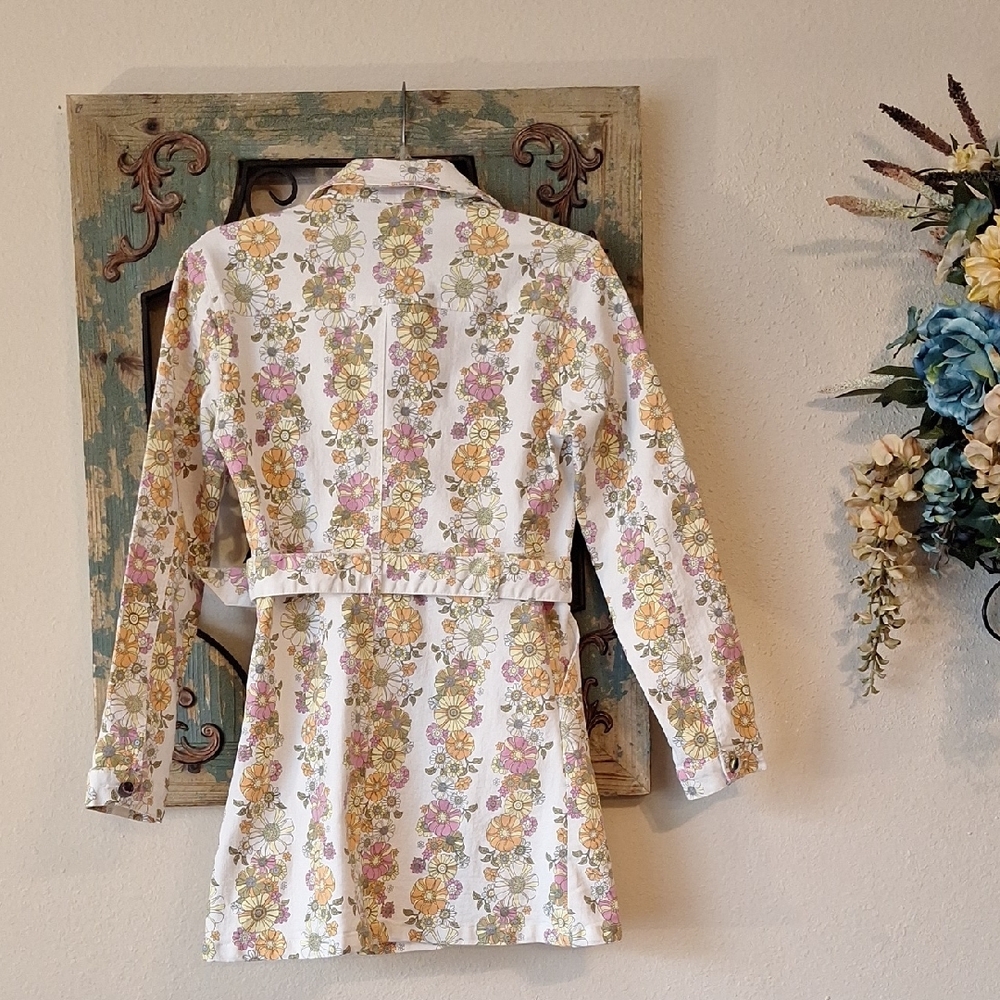Amazing Lace Wht/Pink/Orange Jean belted Floral Long Sleeve Dress. NWOT Size S - Picture 5 of 10